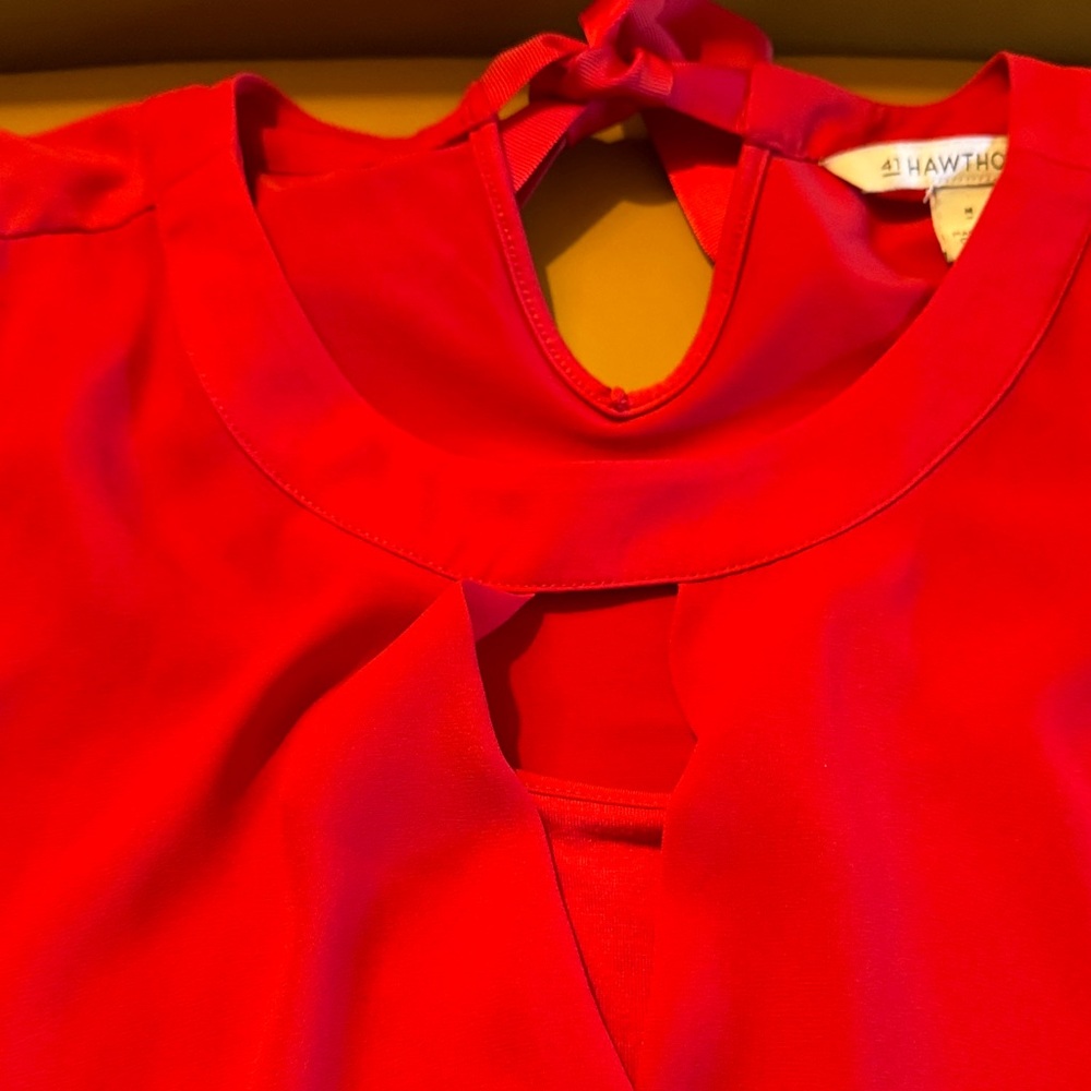 41 Hawthorn Bright Red Sleeveless Blouse - Picture 3 of 4